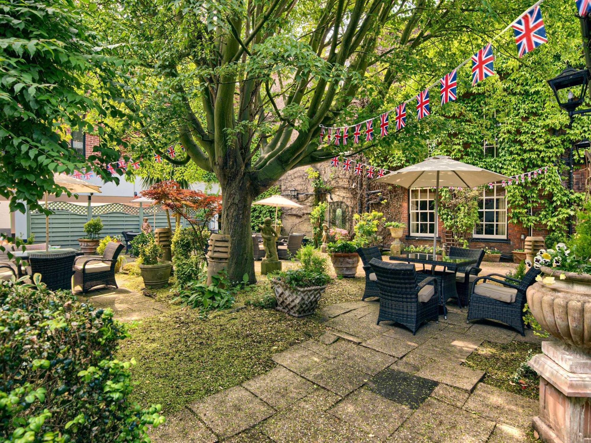 Mercure Salisbury White Hart Hotel & Apartments Zewnętrze zdjęcie