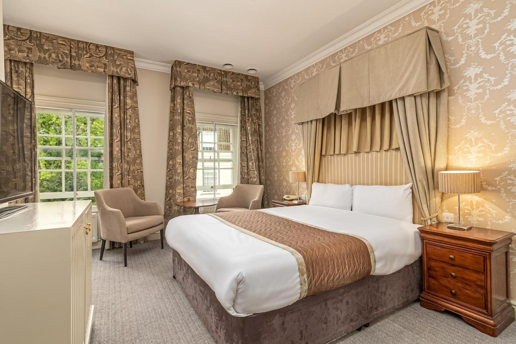 Mercure Salisbury White Hart Hotel & Apartments Zewnętrze zdjęcie