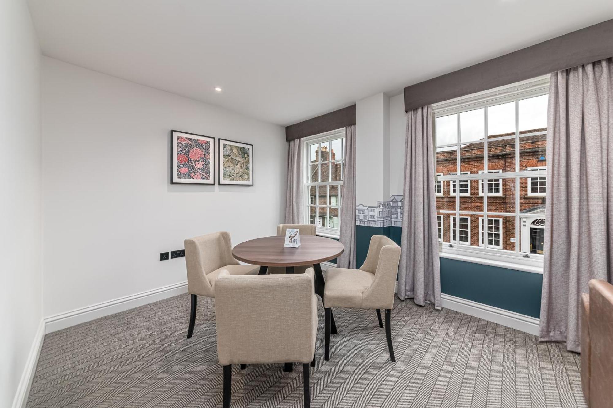 Mercure Salisbury White Hart Hotel & Apartments Zewnętrze zdjęcie
