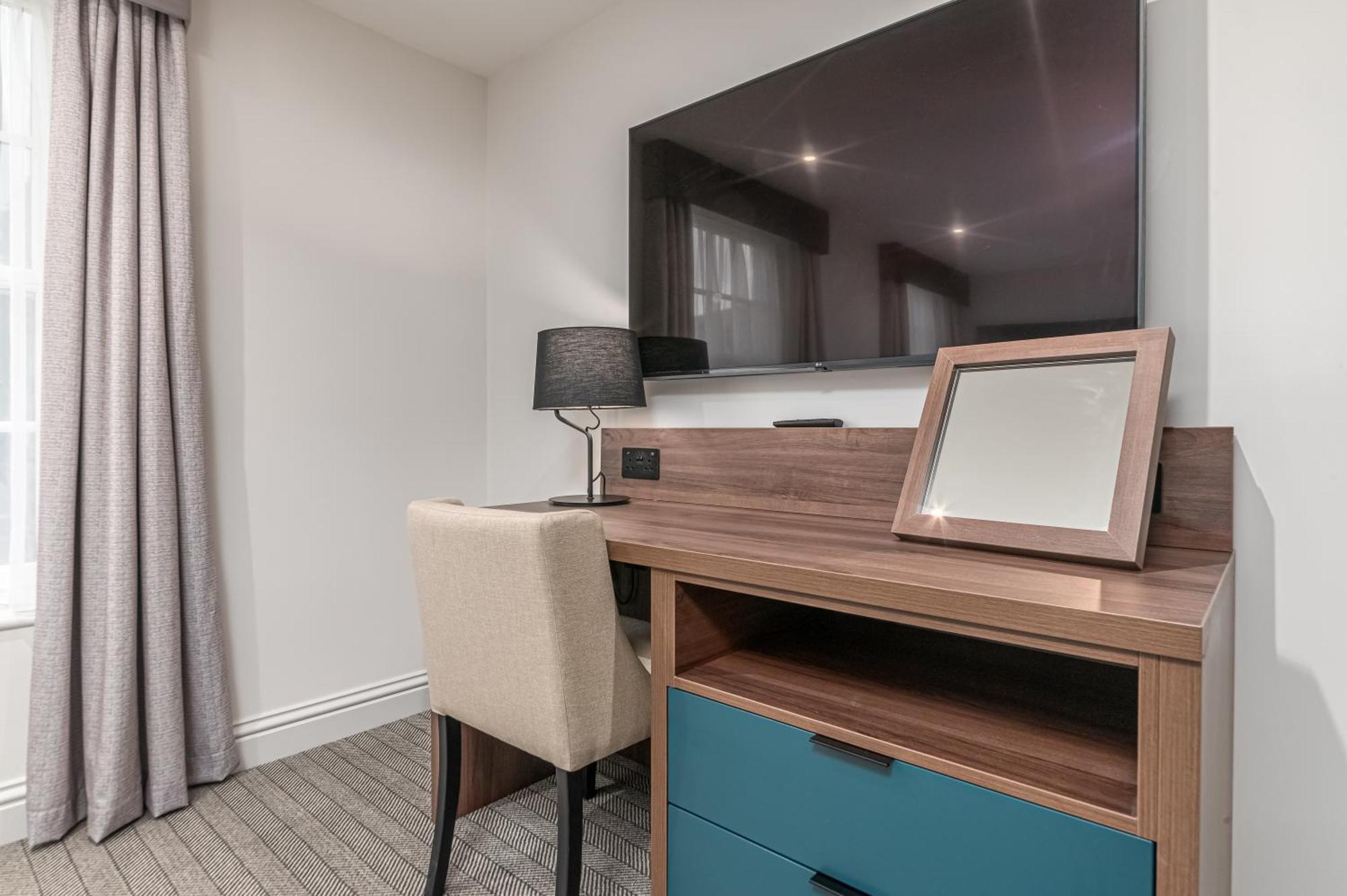 Mercure Salisbury White Hart Hotel & Apartments Zewnętrze zdjęcie