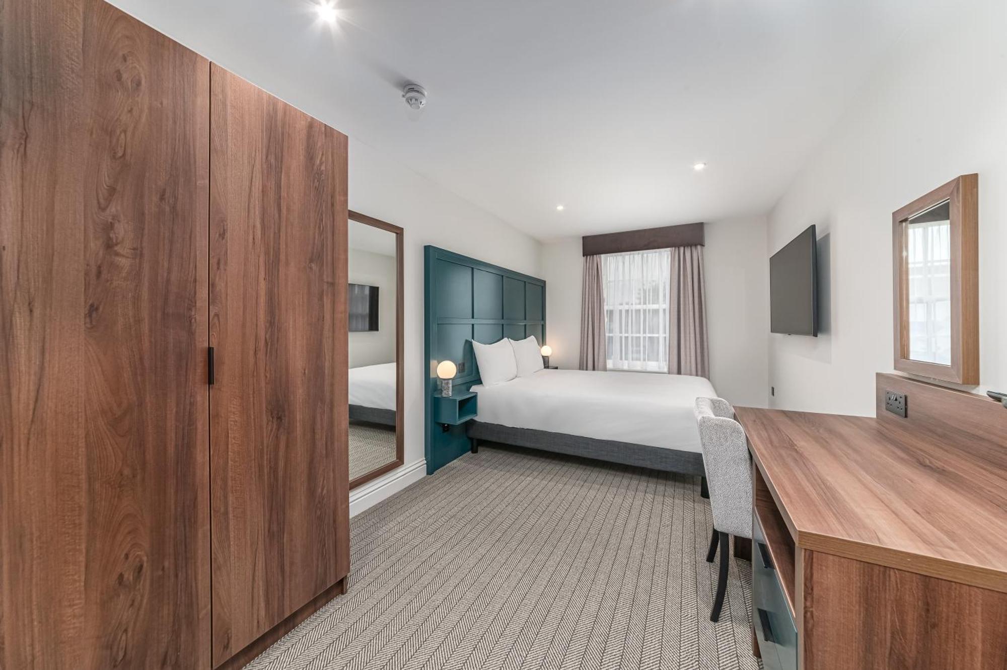 Mercure Salisbury White Hart Hotel & Apartments Zewnętrze zdjęcie