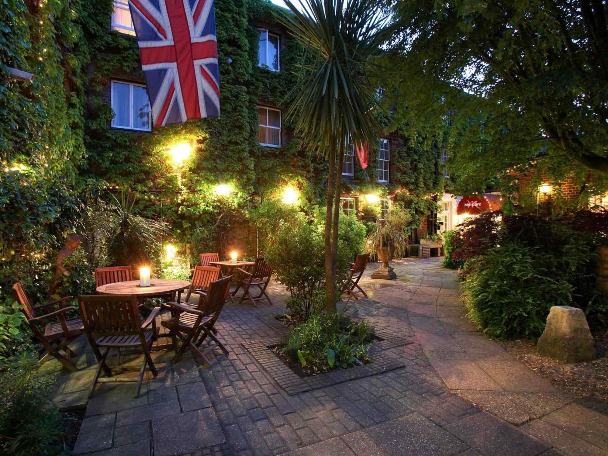Mercure Salisbury White Hart Hotel & Apartments Zewnętrze zdjęcie
